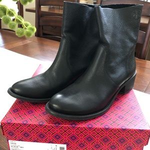 Tory Burch Siena bootie black size 10